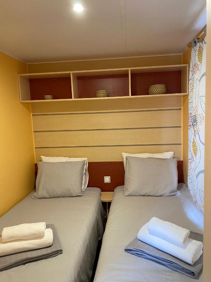 Casinhas Dos Valados Hotel Atouguia Da Baleia Bagian luar foto